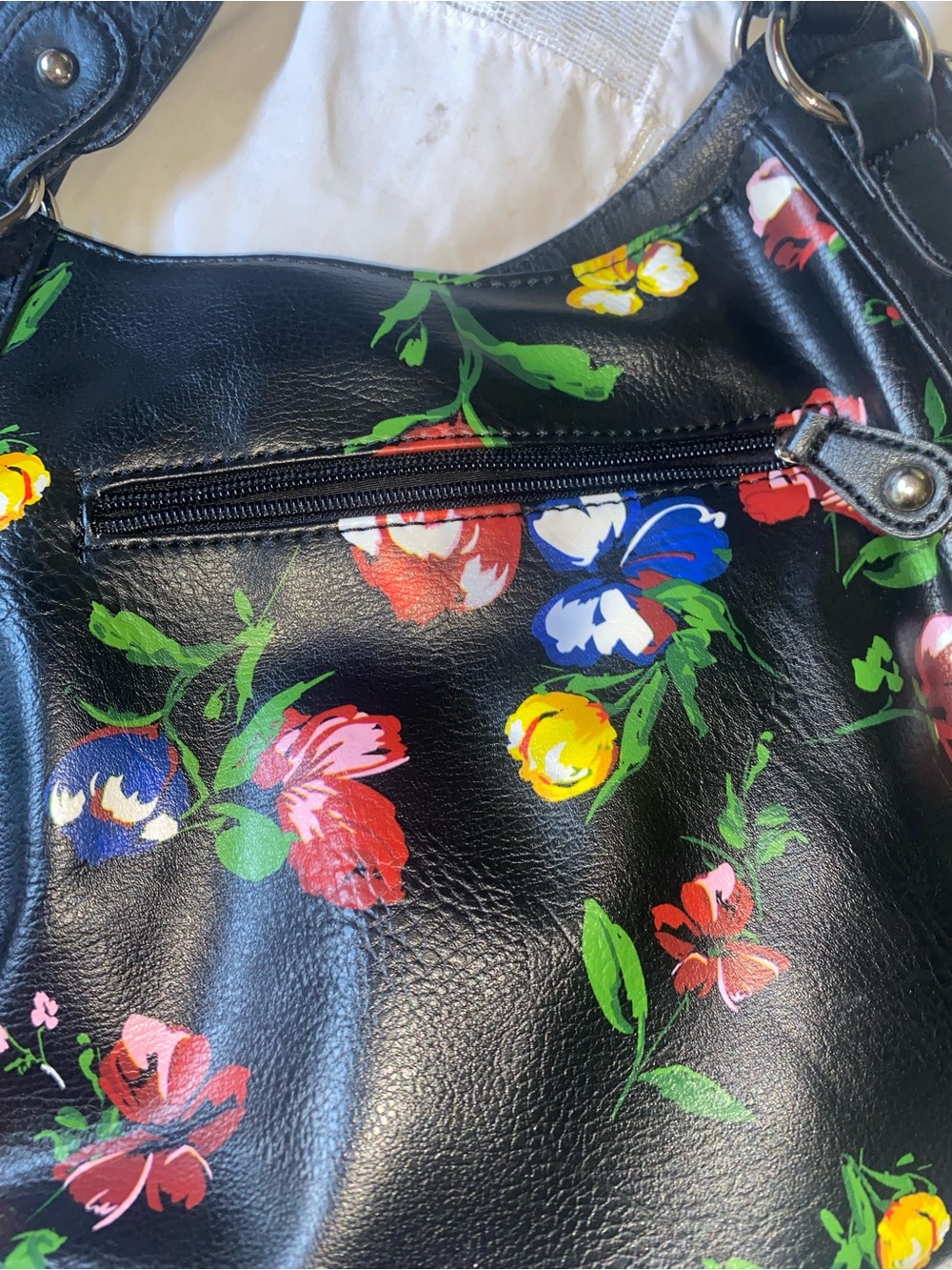 Apt 9 Black with Multi Color Floral Design Faux Leather Purse Handbag NEW - Picture 2 of 5
